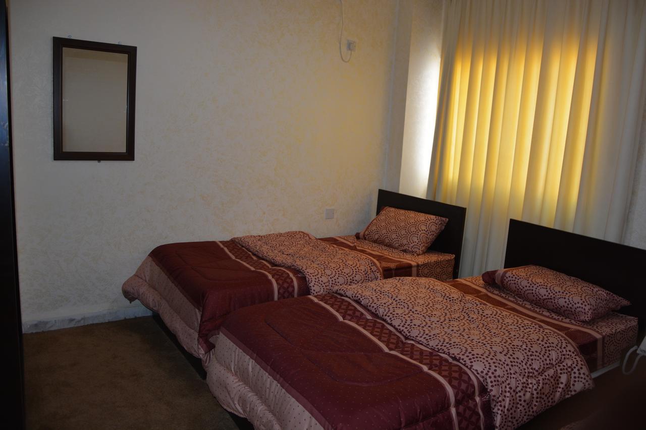 Teeba Palace Hotel Suites Amman Exterior photo