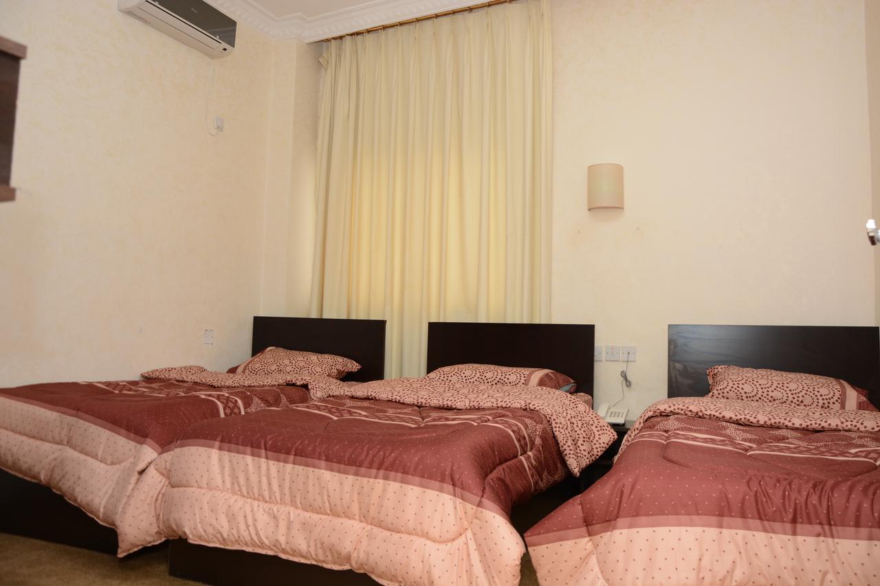 Teeba Palace Hotel Suites Amman Exterior photo
