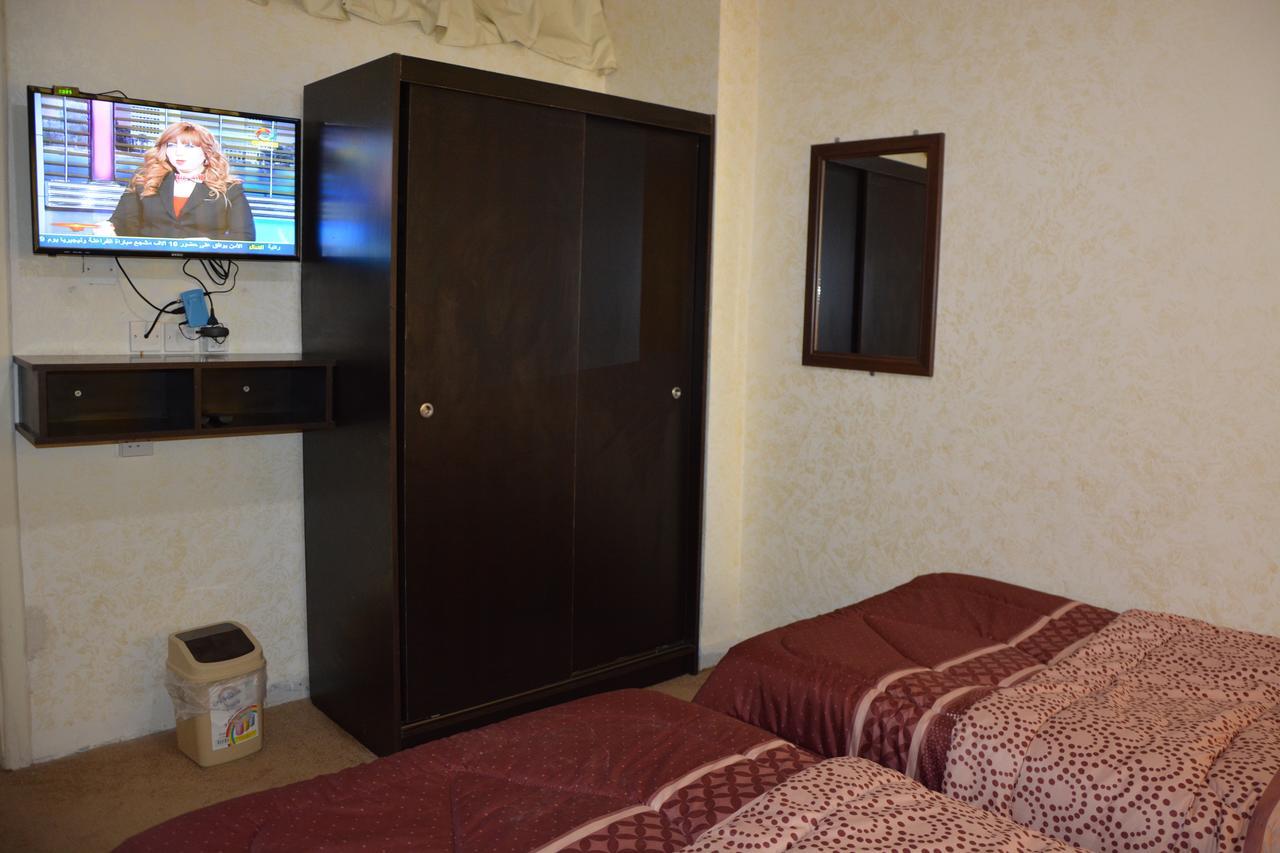 Teeba Palace Hotel Suites Amman Exterior photo