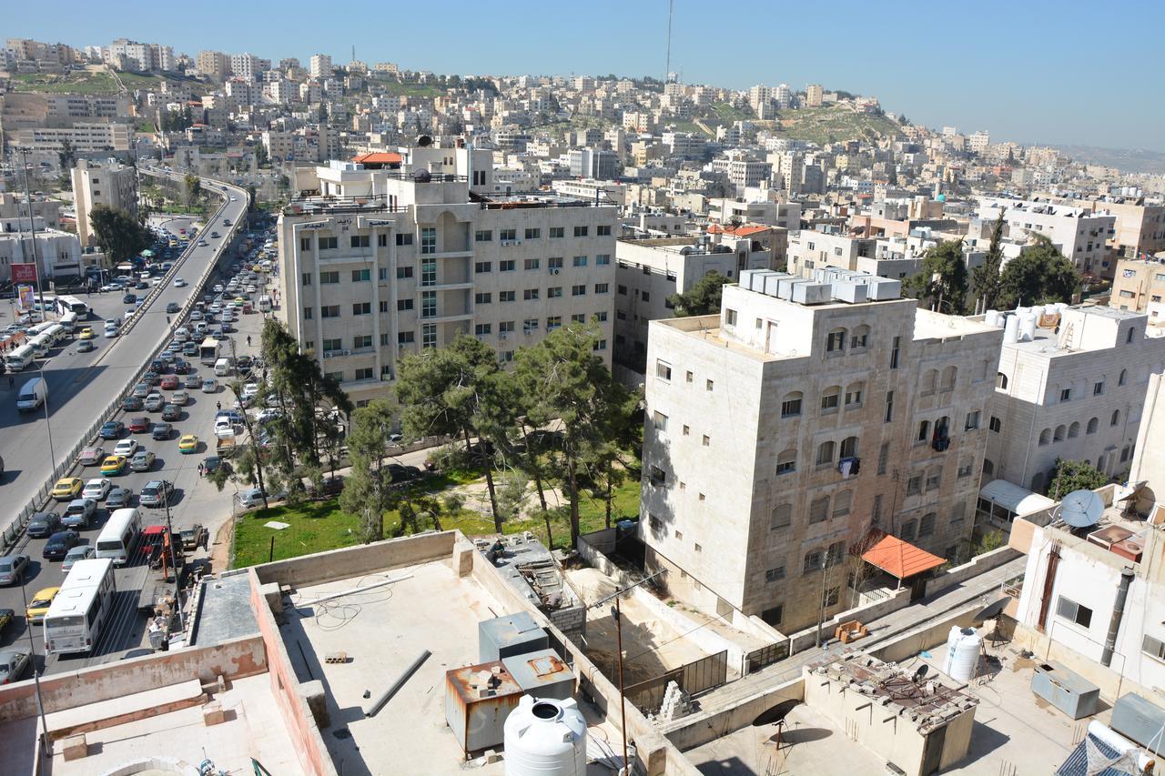 Teeba Palace Hotel Suites Amman Exterior photo