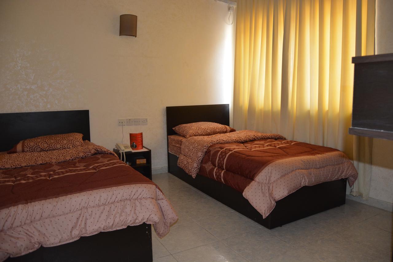 Teeba Palace Hotel Suites Amman Exterior photo